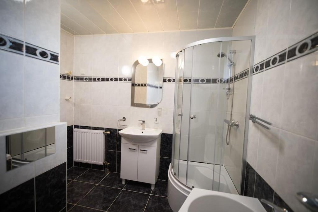Kk2 Apartment With Parking Cracovia Exterior foto